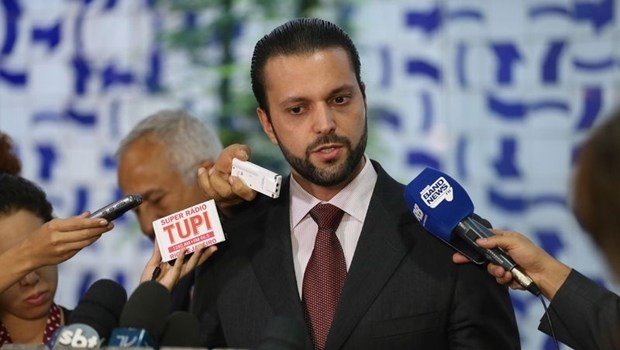 Autoridade Pública em Coletiva de Imprensa