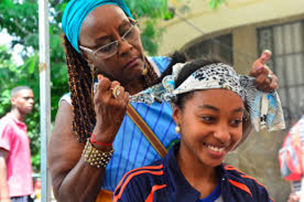 Cuidado e Tradição: Mulheres Negras Compartilham Saberes com Alegria