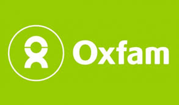 Logo Oxfam, símbolo global de solidariedade e justiça.