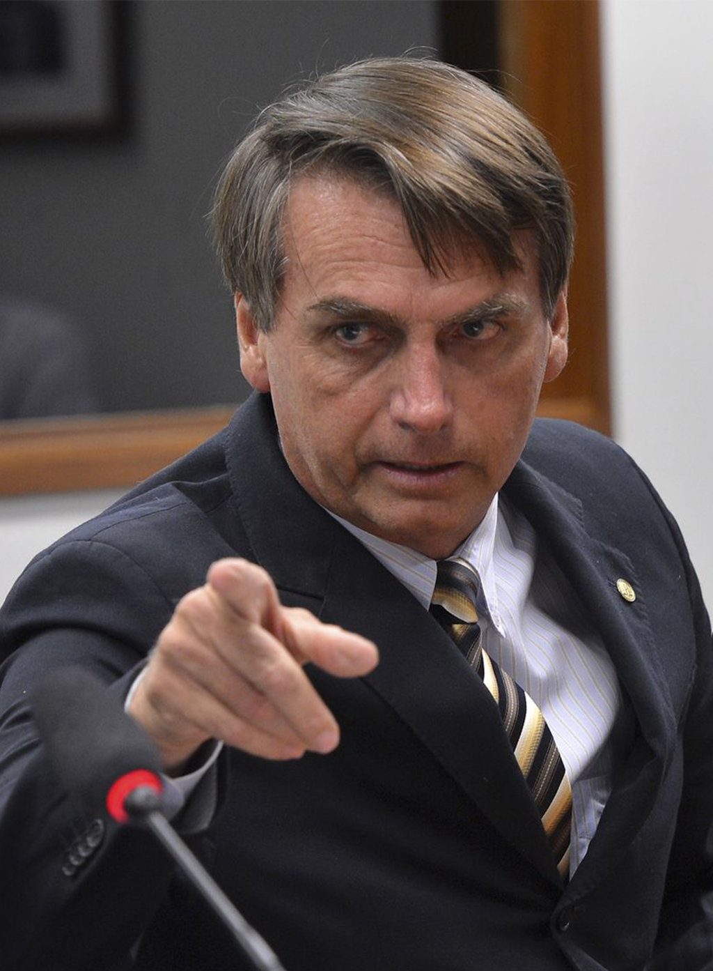 Jair Bolsonaro Aponta, Expressão Intensa
