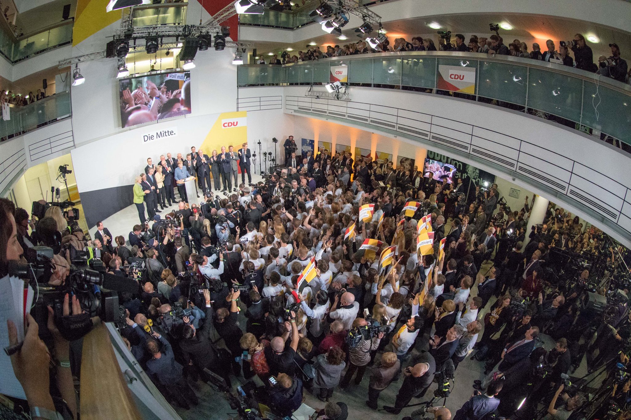 Convenção Política Alemã: Angela Merkel e CDU em Destaque