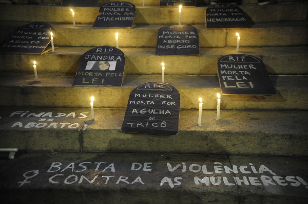 Memorial: Aborto Inseguro, Machismo e Violência Contra Mulheres