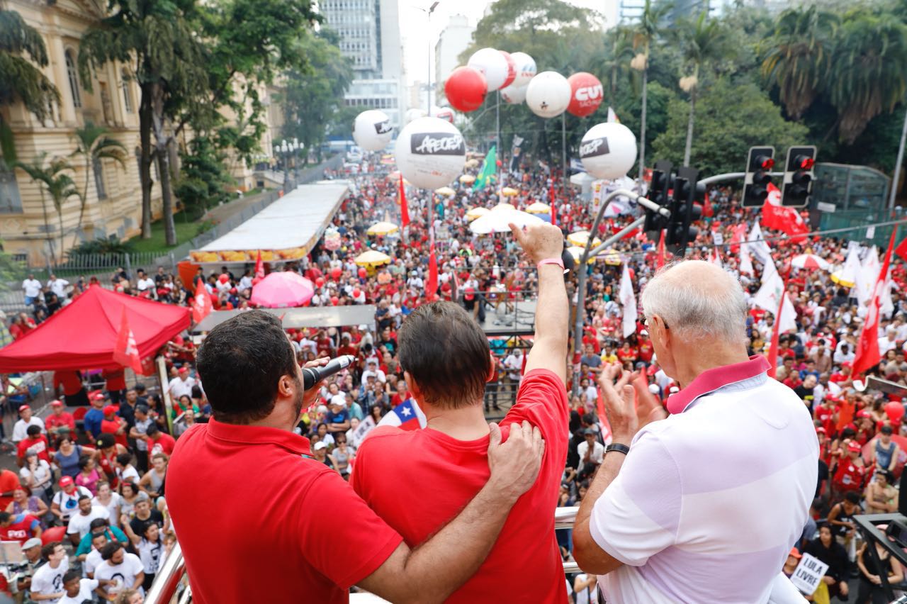 Rally Lula Livre: Mobilização Popular e Lideranças