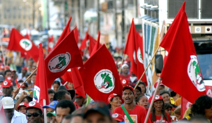 Manifestação do MST: Luta por Terra e Reforma Agrária