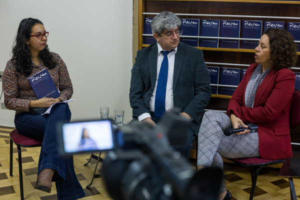 Debate Intelectual na Fundação Perseu Abramo com Publicações em Destaque
