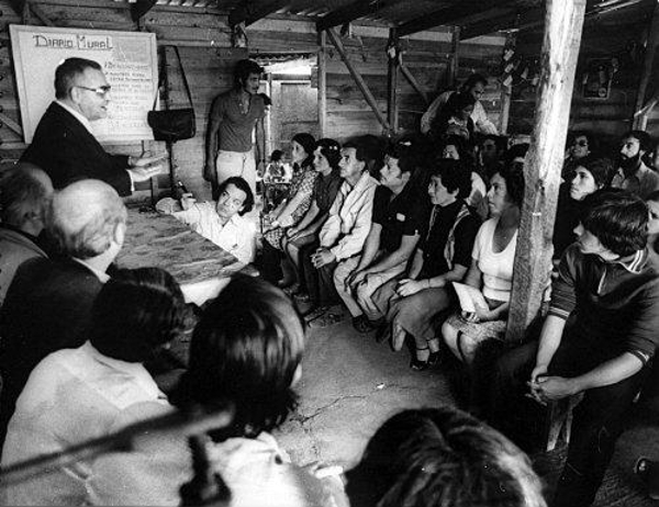 Encontro Popular: Educação Política e Organização Comunitária