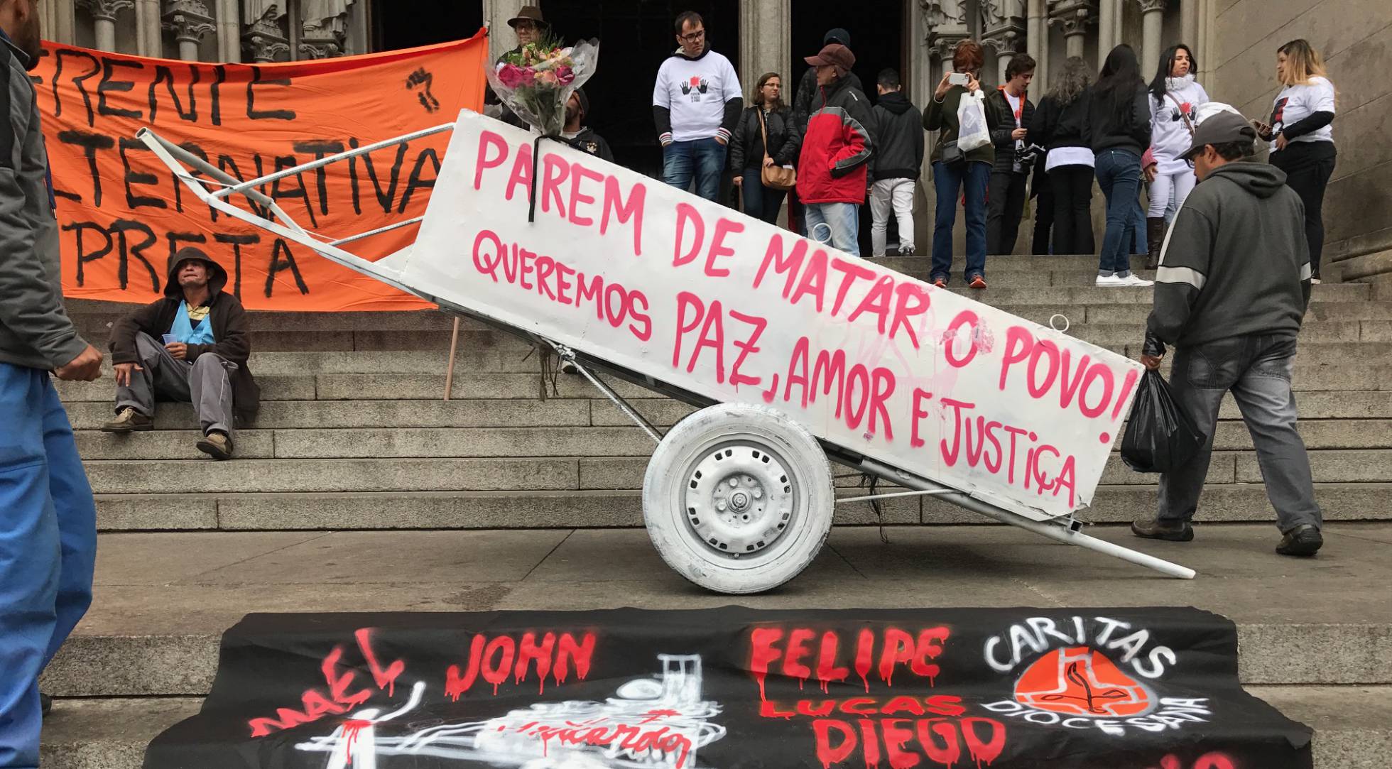 Protesto por Paz e Justiça: Parem de Matar o Povo!