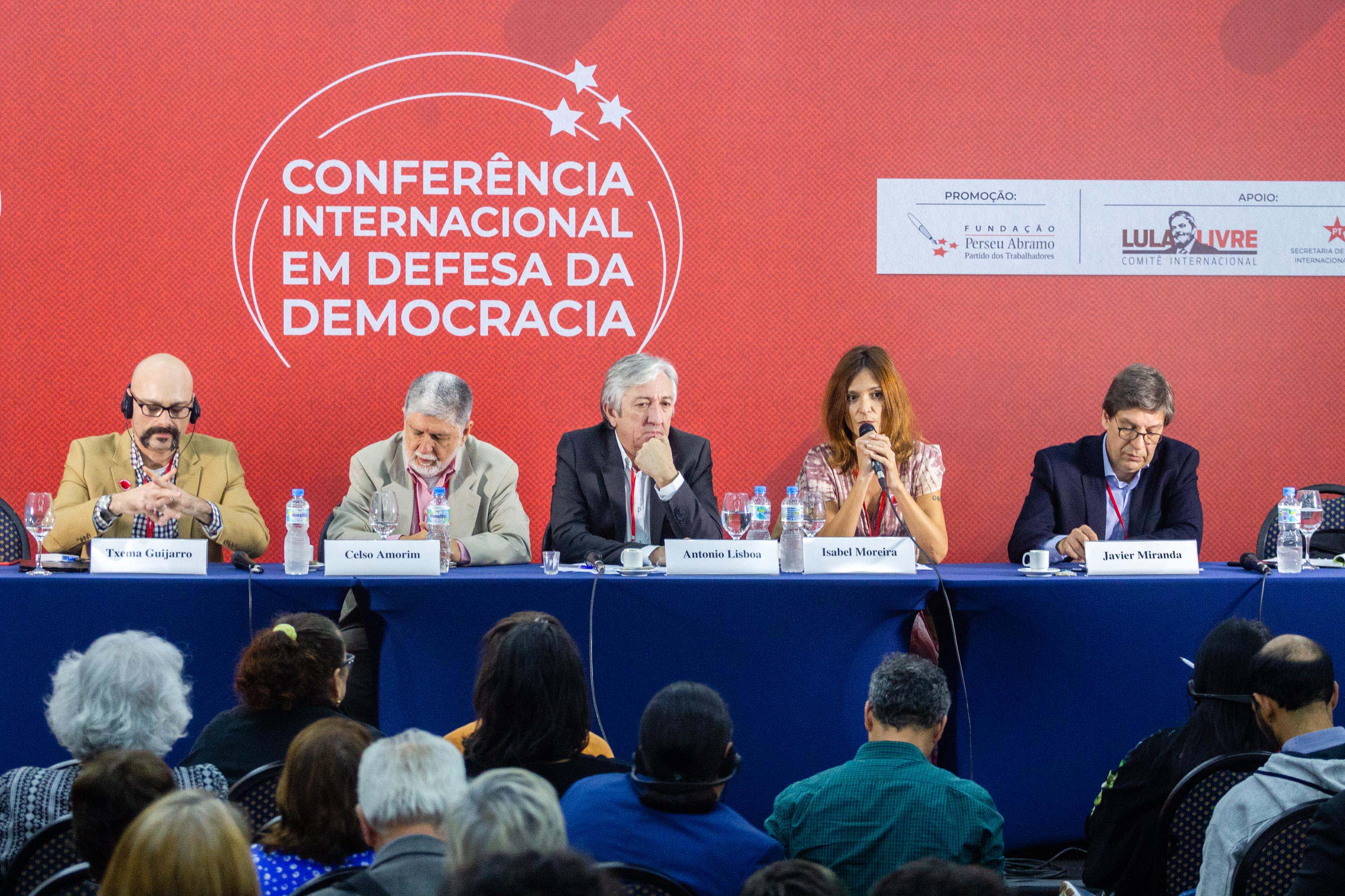 Conferência Internacional em Defesa da Democracia