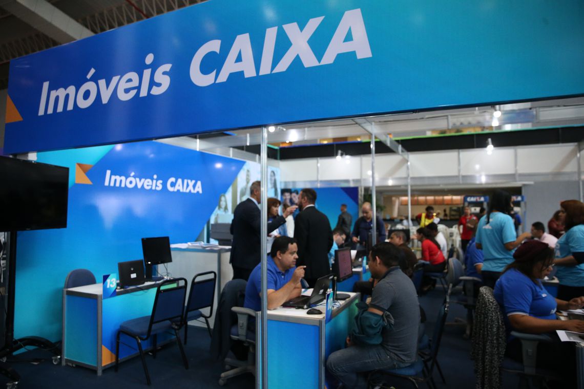 Imóveis CAIXA: Atendimento e Oportunidades em Feira de Habitação