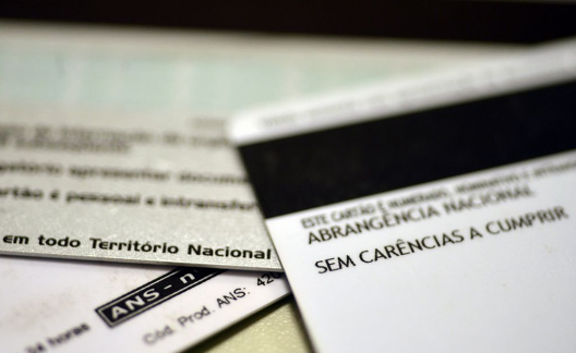 Cartões de Saúde: Abrangência Nacional e Sem Carências
