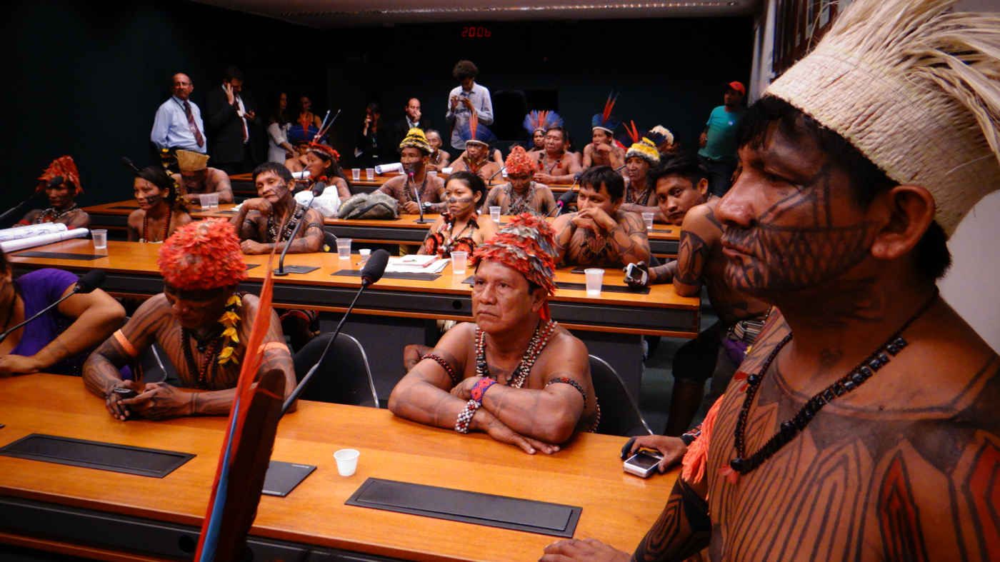 Povos Indígenas: Diálogo e Resistência em Ambiente Formal.