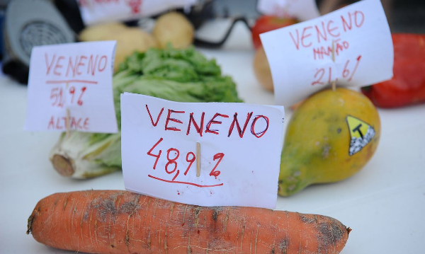 Alimentos com Veneno: Agrotóxicos em Legumes e Frutas no Brasil