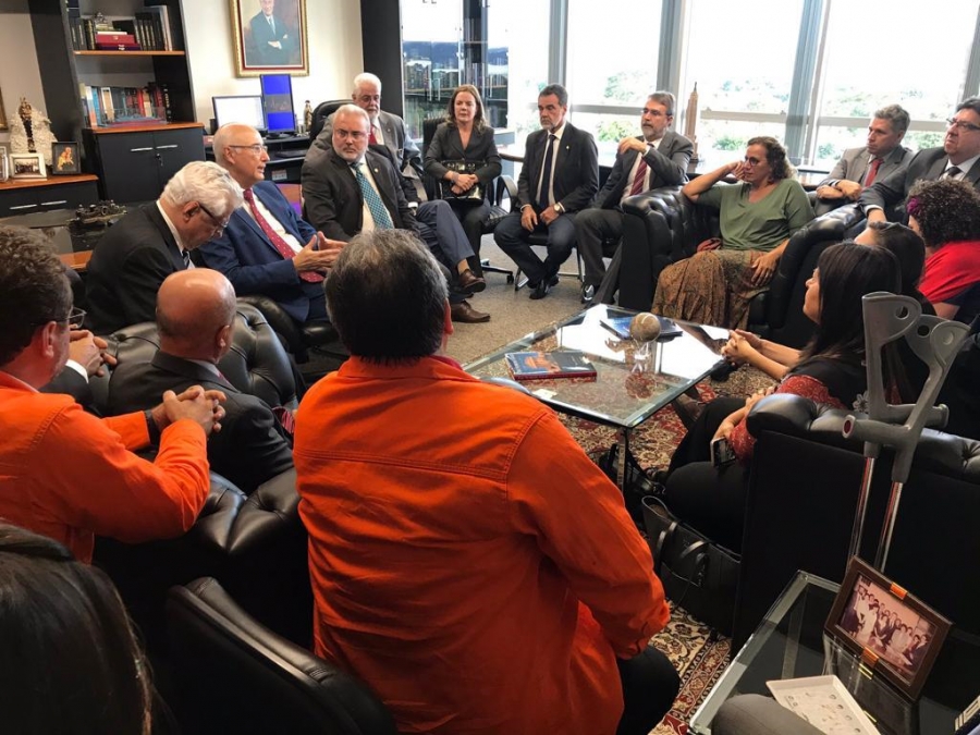 Diálogo Político e Social: Encontro de Líderes