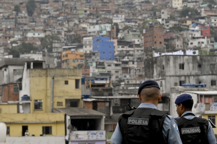 Polícia e Favela: Vigilância, Cidade e Desigualdade Social