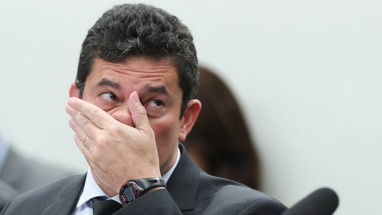 Sergio Moro: Gesto Reflexivo em Momento Político