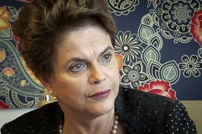 Dilma Rousseff: Retrato sério e contemplativo