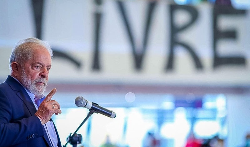Lula Discursa: Voz Ativa pela Liberdade e Justiça