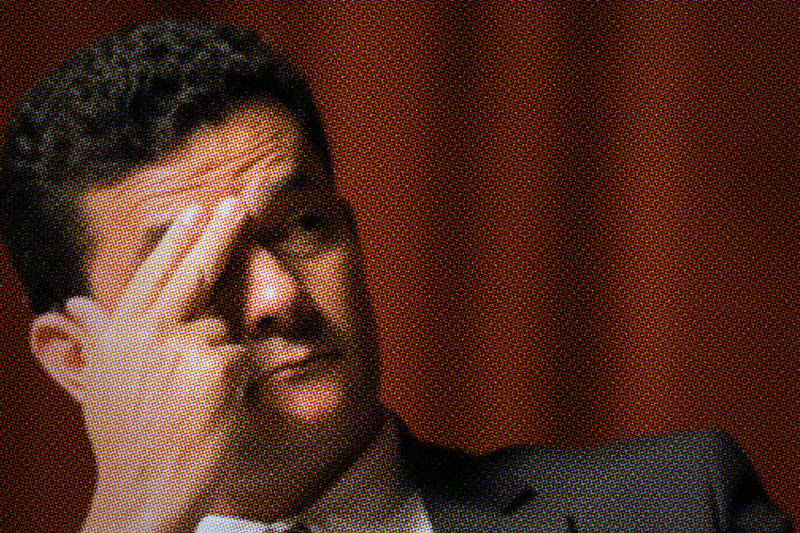 Homem em Reflexão Profunda: Preocupação e Análise