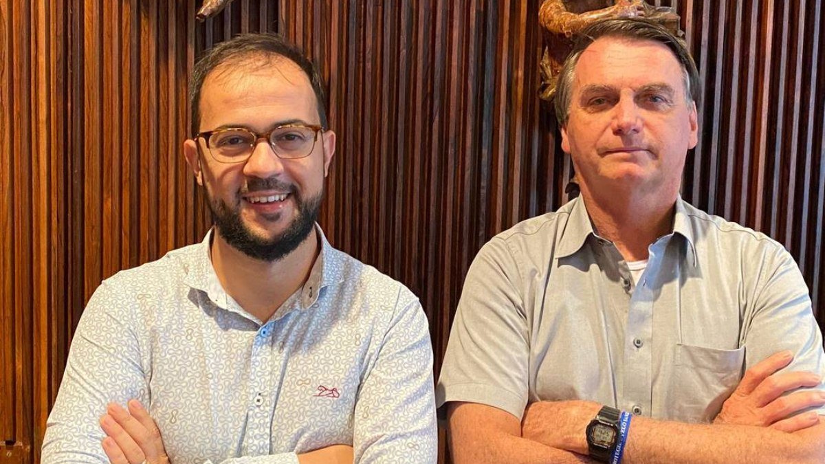 Encontro de Bolsonaro com figura pública