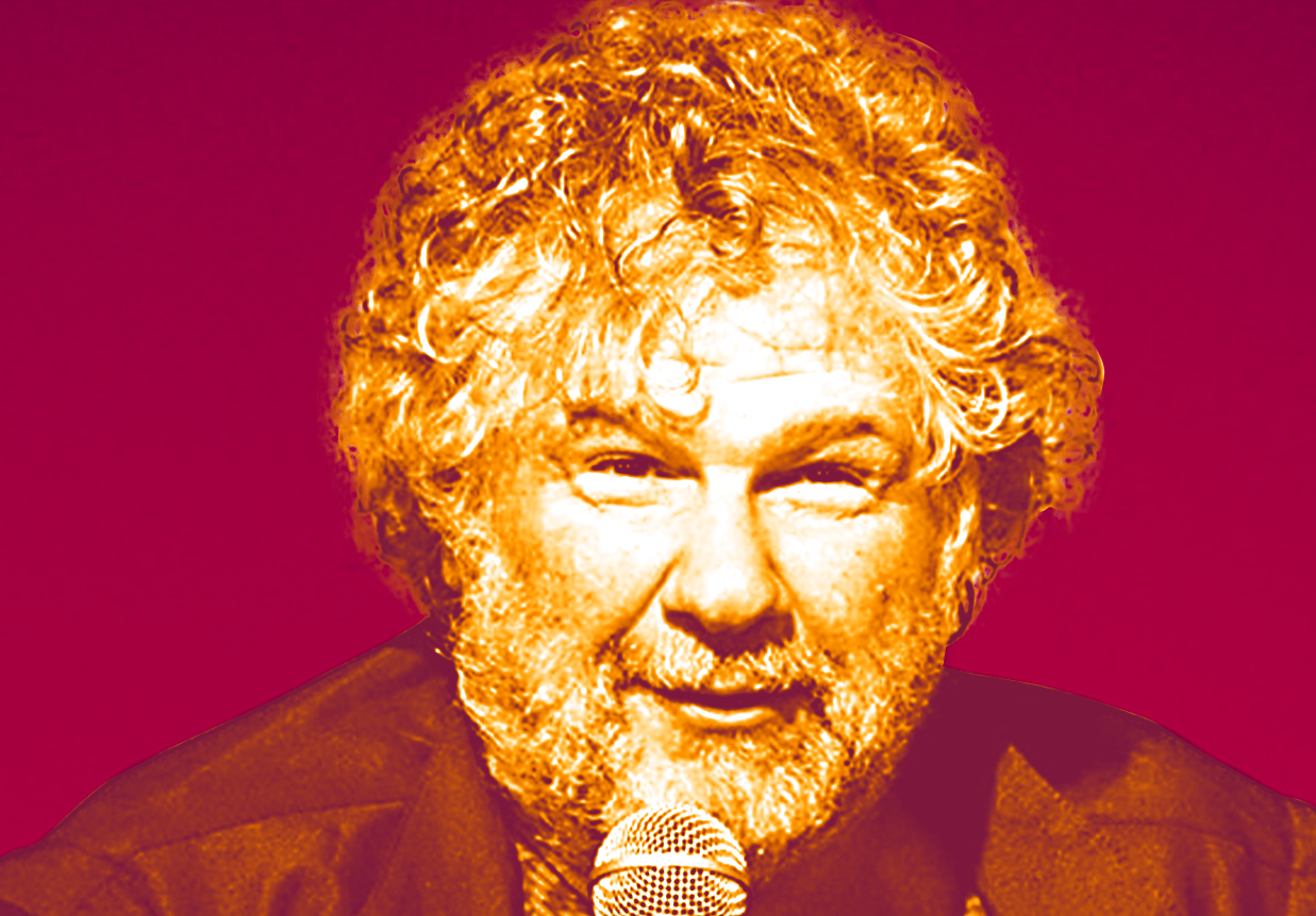 Retrato de Orador com Microfone em Tons Quentes