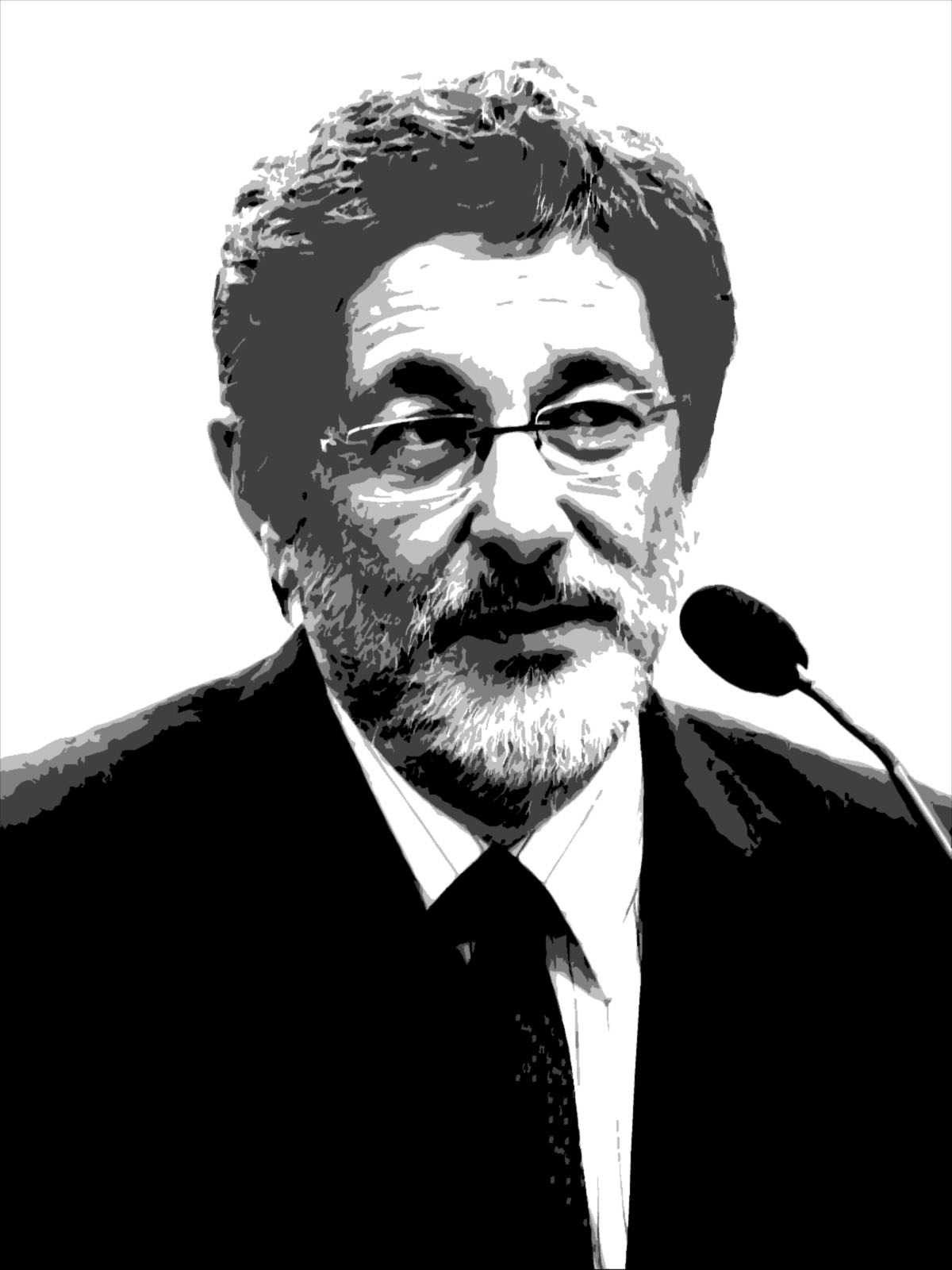 Líder político barbudo discursa em preto e branco