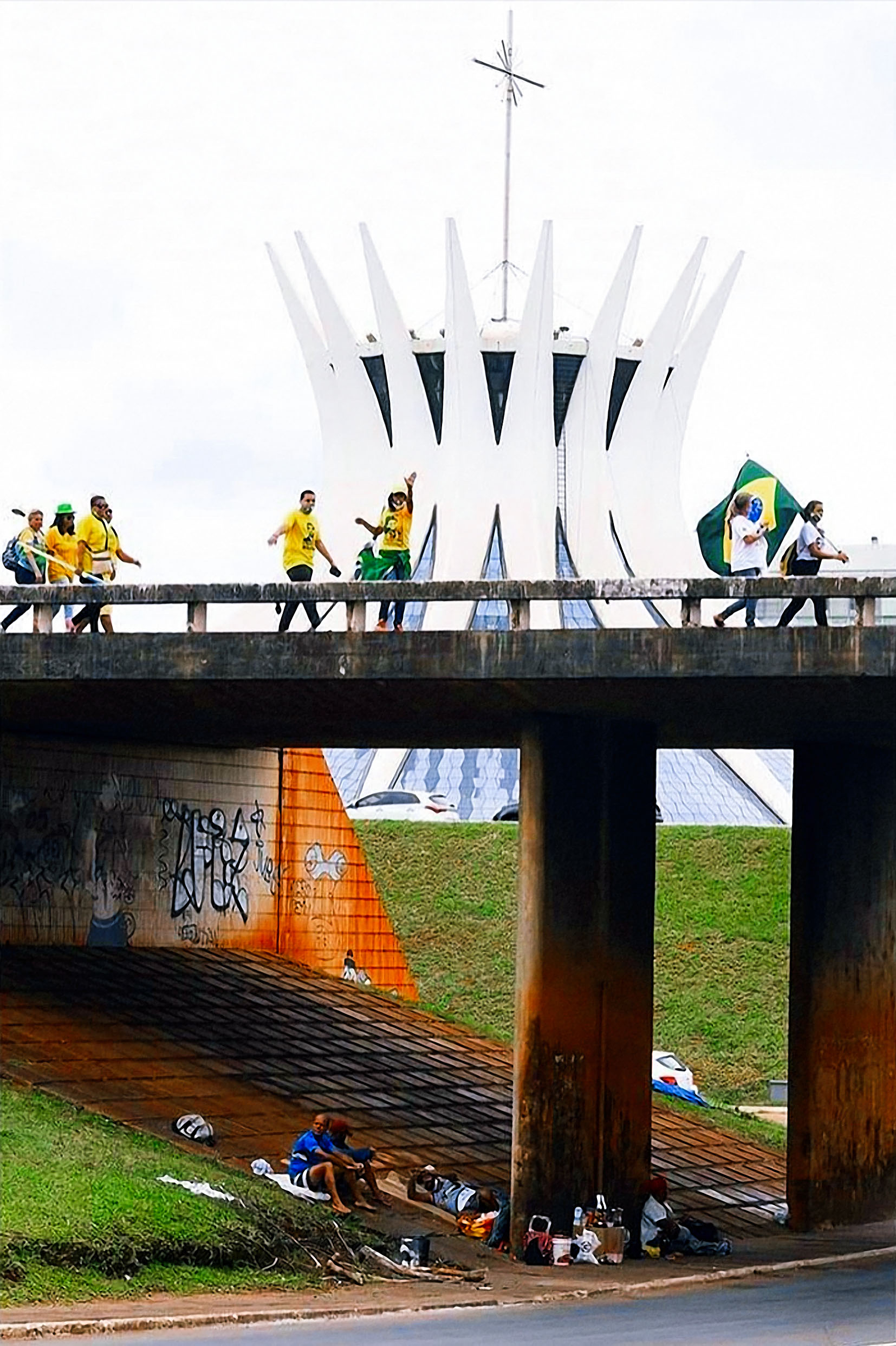 Contraste Social: Poder e Pobreza em Brasília