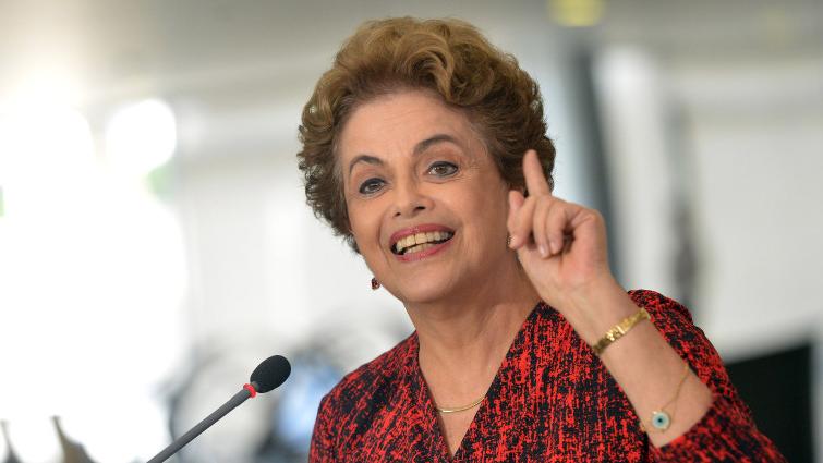 Dilma Rousseff em Discurso: Expressão, Liderança e Determinação