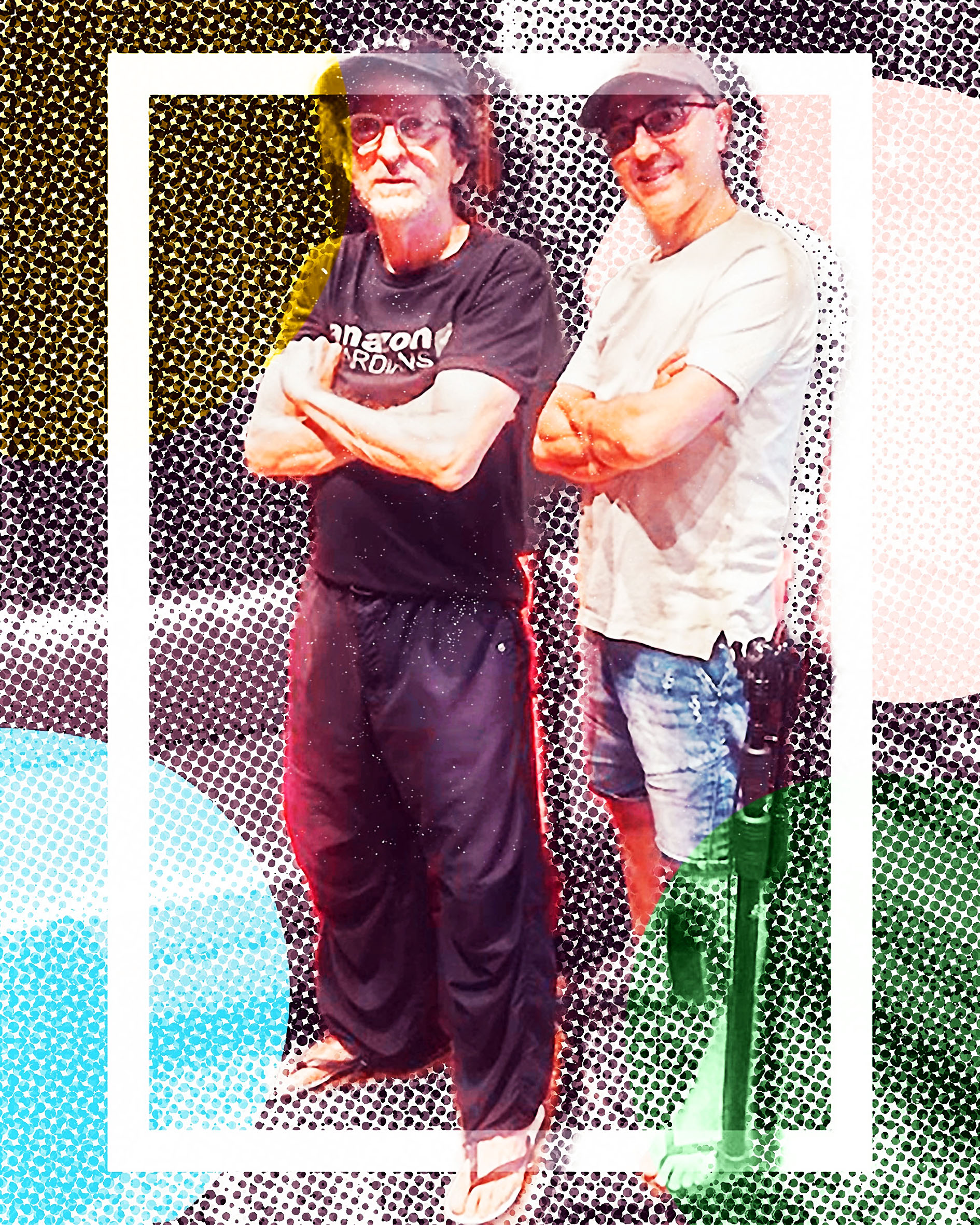 Dois Homens Cruzados em Encontro Informal com Fundo Pop Art