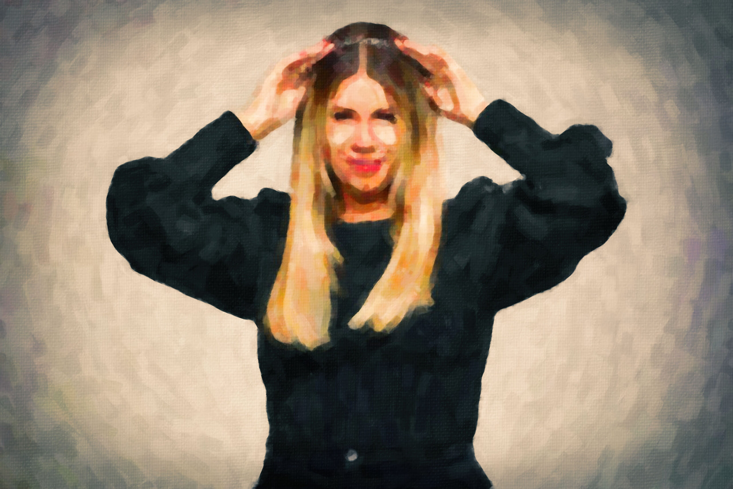 Retrato de Mulher Loira em Contemplação Artística