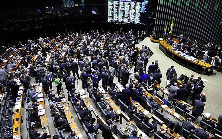 Plenário em Sessão: Dinâmica do Congresso Nacional
