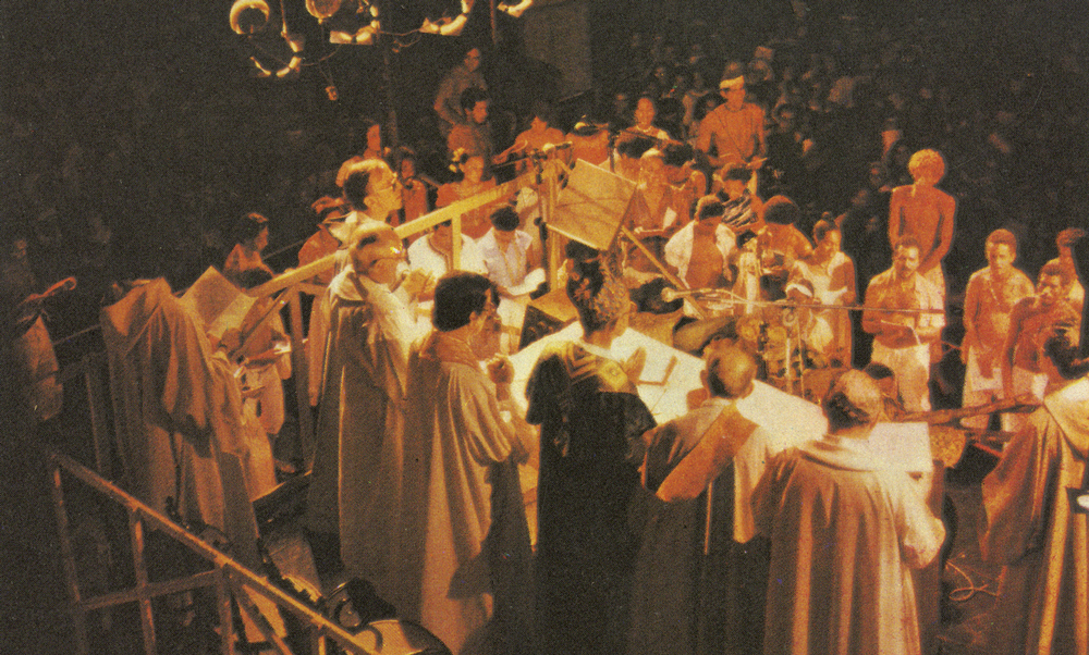 Comunidade em Performance Ritualística: Encontro Solene e Diverso