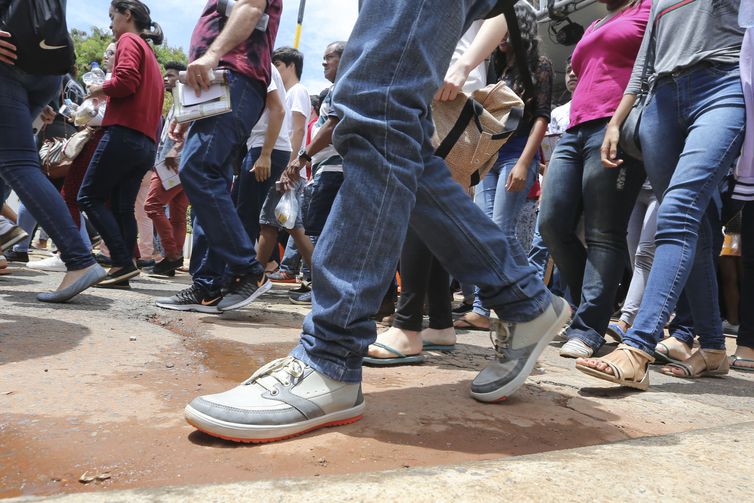 Caminhada Coletiva: Movimento e Cotidiano Urbano
