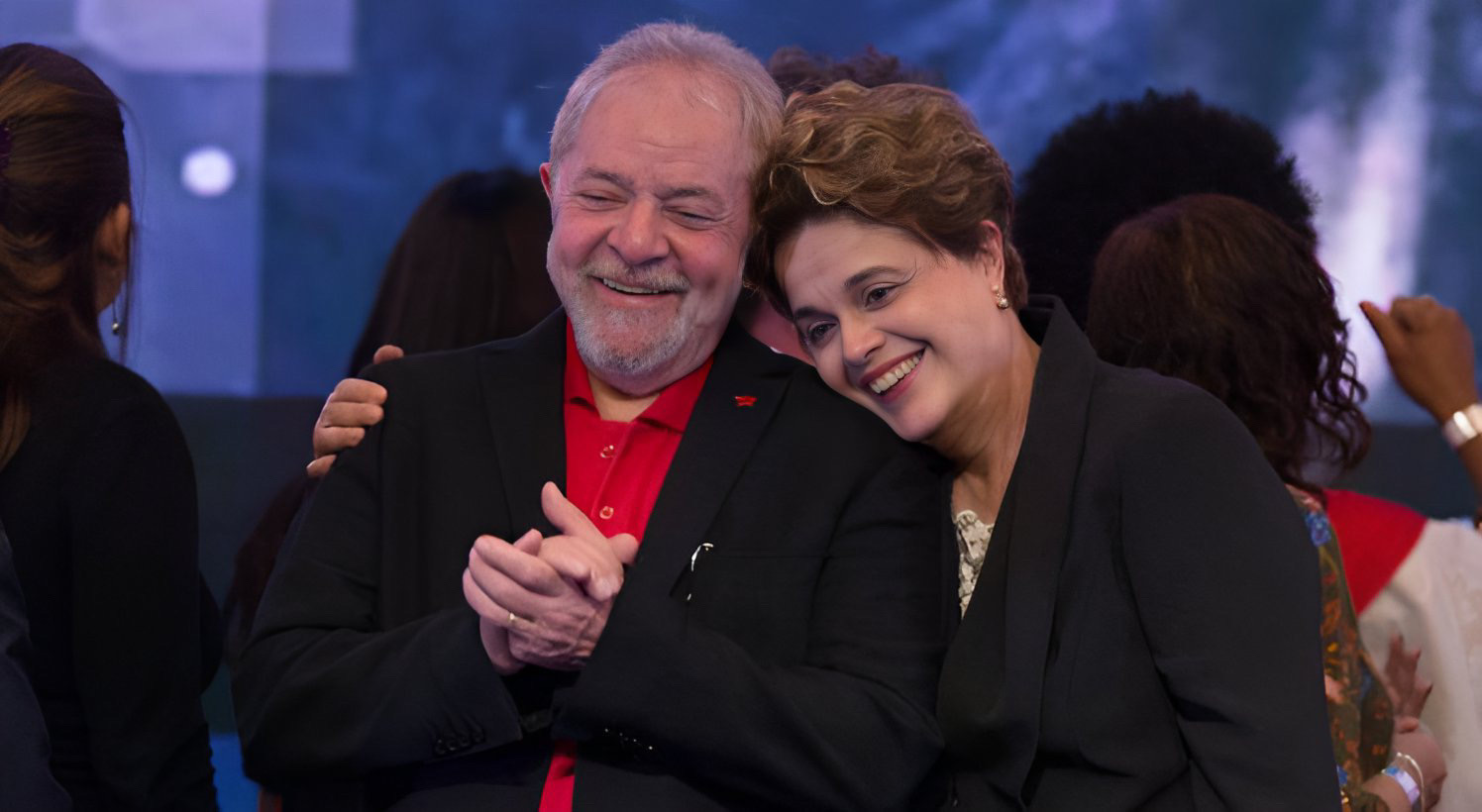 Lula e Dilma: União e Alegria Compartilhada