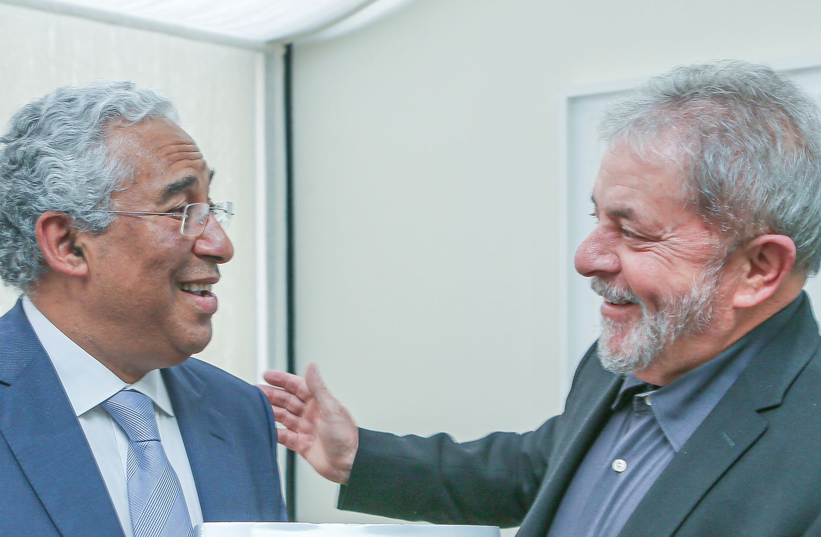 Lula e António Costa: Encontro Amigável entre Líderes