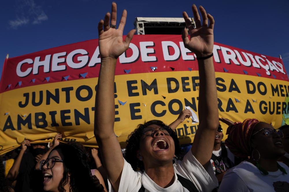Jovens ativistas erguem a voz por meio ambiente e paz