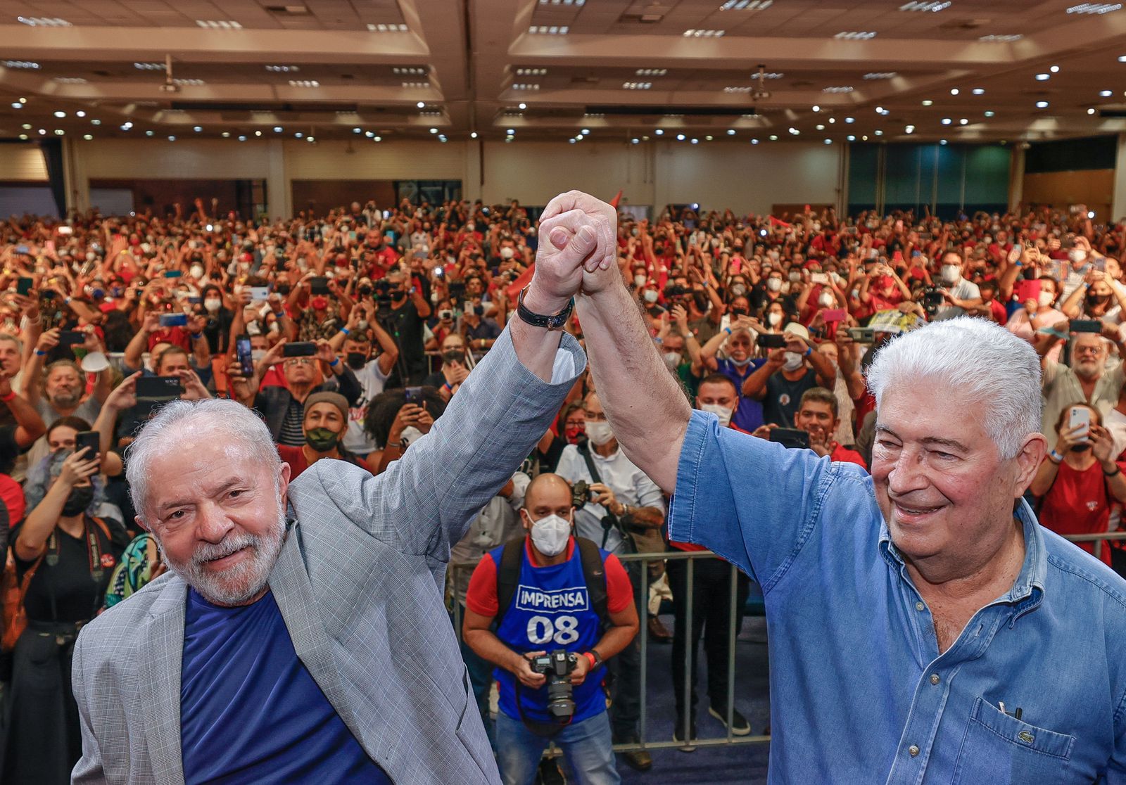 Lula e Alckmin: Unidade e Força em Comício