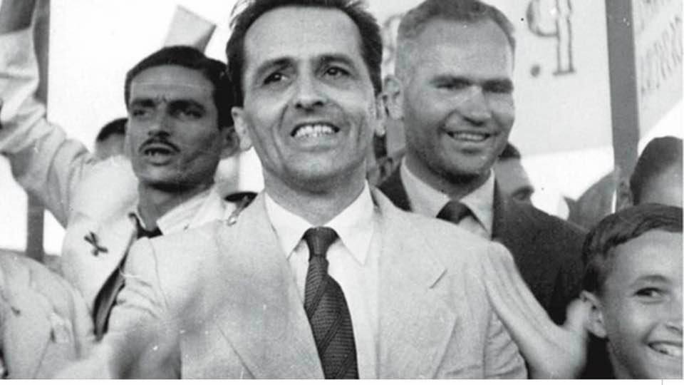 Liderança e Povo: Entusiasmo em Mobilização Histórica