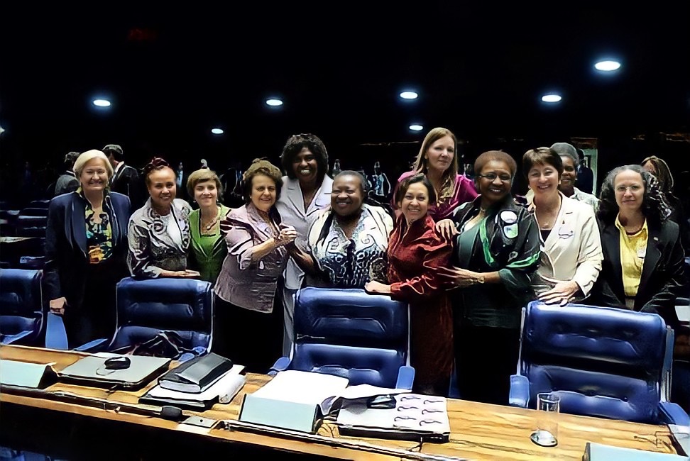 Mulheres Unidas: Liderança e Colaboração Internacional