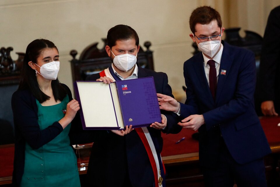 Cerimônia da Nova Constituição Chilena com Presidente Boric