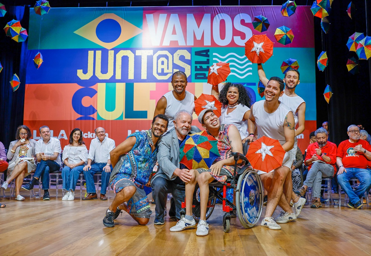 Lula e artistas celebram união e diversidade da cultura brasileira