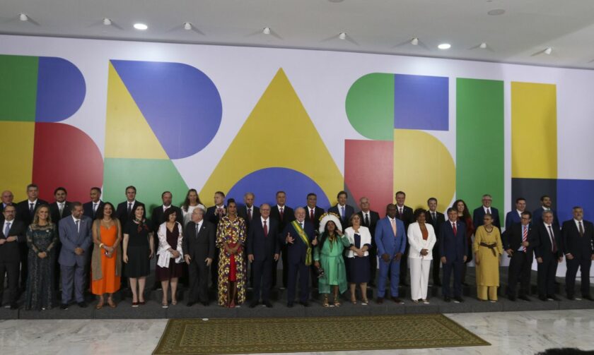 Posse Coletiva: O Novo Governo Lula e sua Diversidade