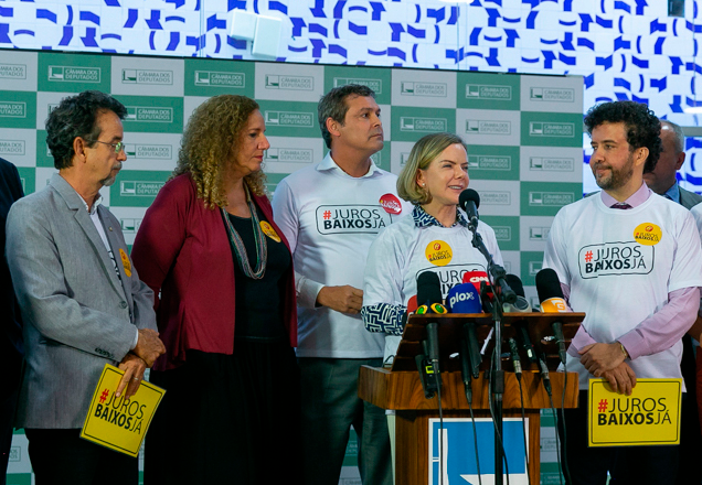 Campanha 'Juros Baixos Já' na Câmara dos Deputados