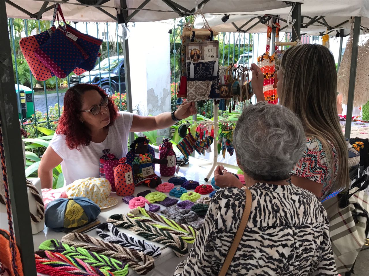 Feira de Artesanato: Empreendedorismo Feminino e Cultura Brasileira