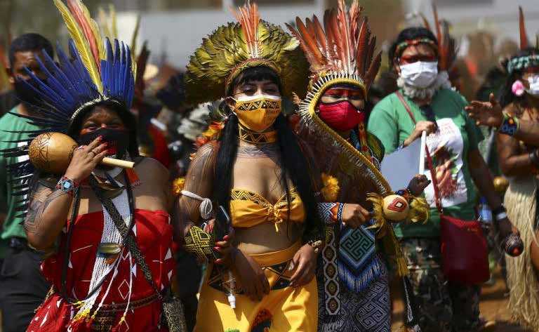 Mulheres Indígenas: Cultura, Resistência e Luta Contemporânea