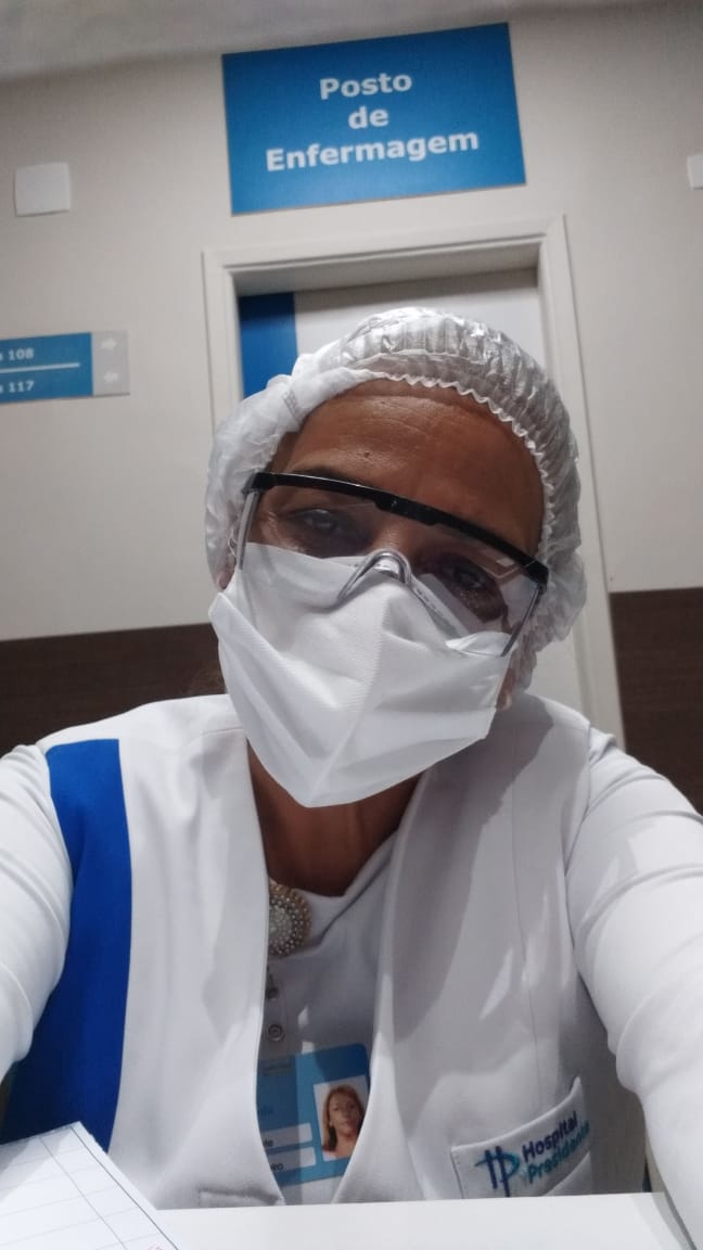 Profissional de Saúde em Posto de Enfermagem