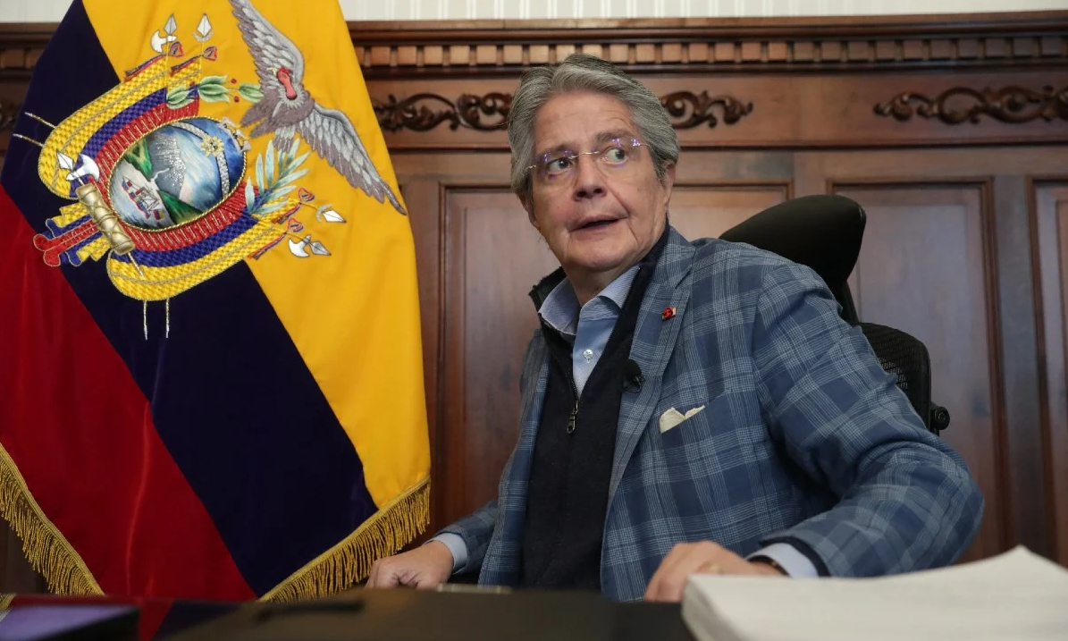 Guillermo Lasso: Presidente do Equador em Contexto Oficial