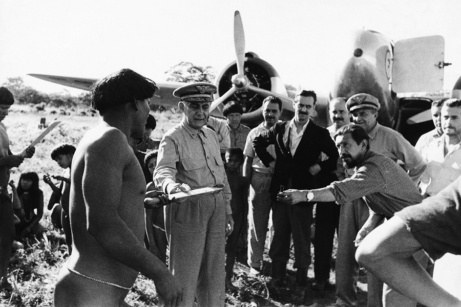 Expedição e Encontro: Militares, Indígenas e Avião Histórico