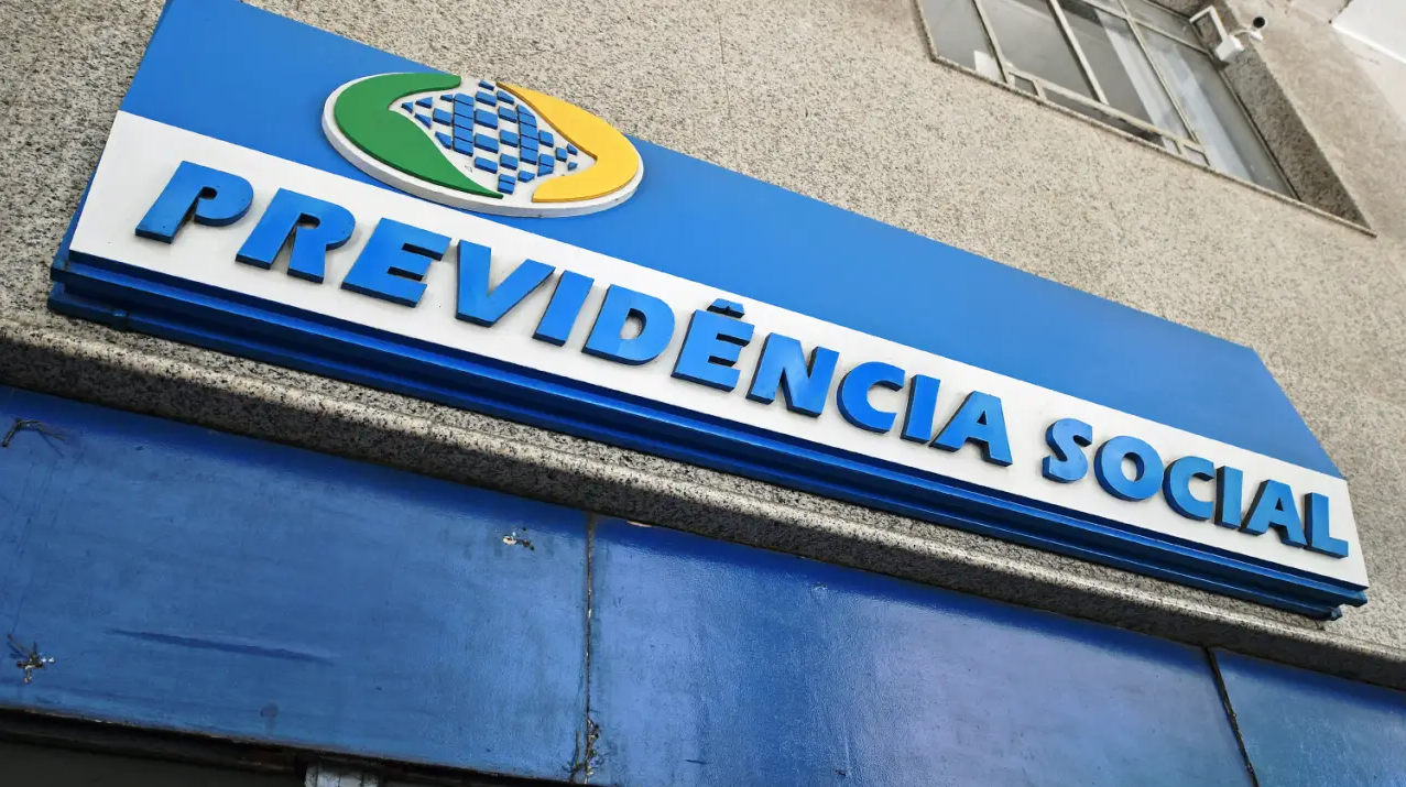 Letreiro Previdência Social no Brasil