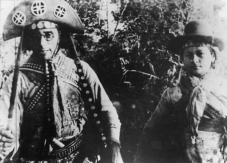 Lampião e Maria Bonita: Símbolos do Cangaço Brasileiro.