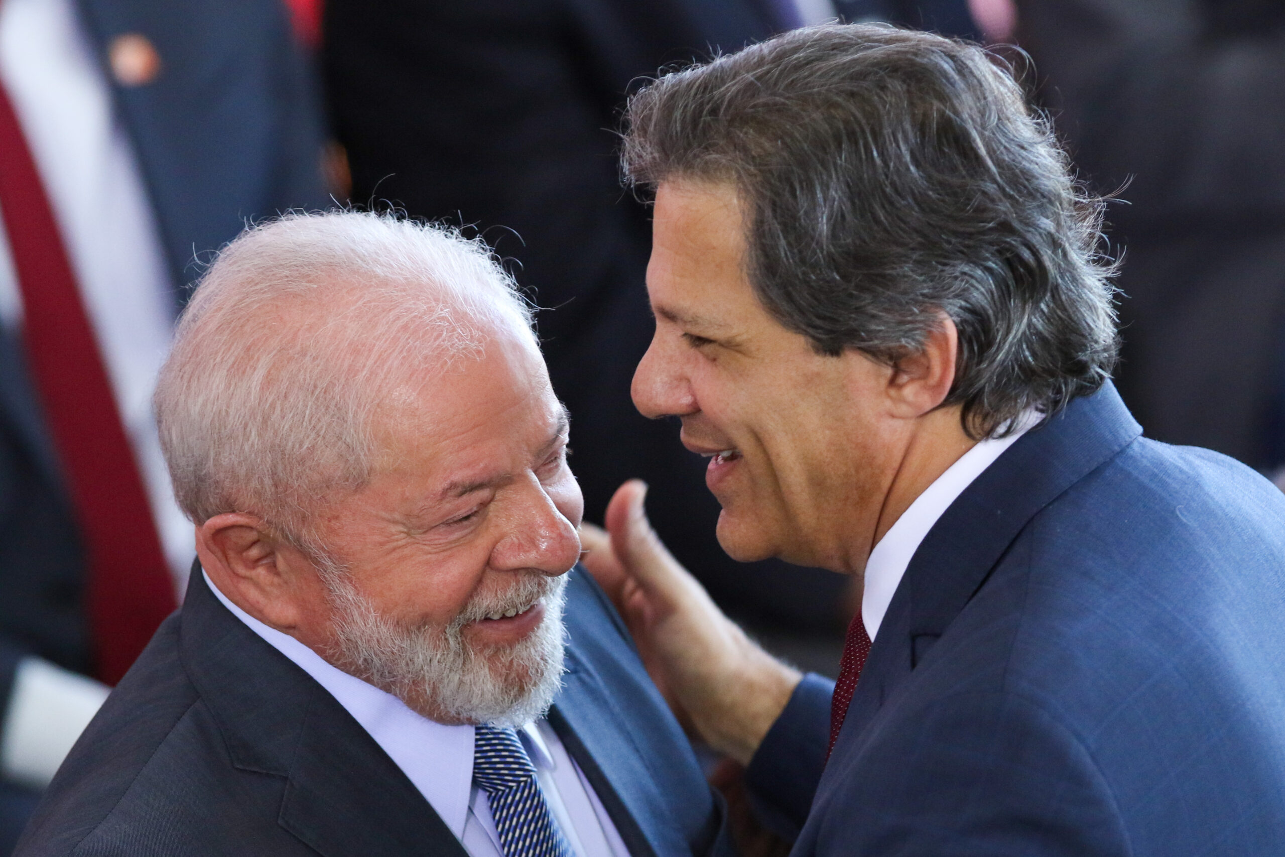 Lula e Haddad: Encontro de Líderes e Diálogo